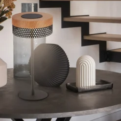 Akku-Tischleuchte Booha, braun, Metall, IP44, dimmbar