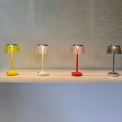 Aluminor La Petite Lampe LED-Tischlampe, rot