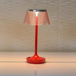 Aluminor La Petite Lampe LED-Tischlampe, rot