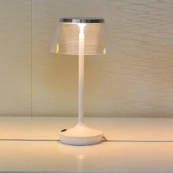 Aluminor La Petite Lampe LED-Tischlampe, weiß