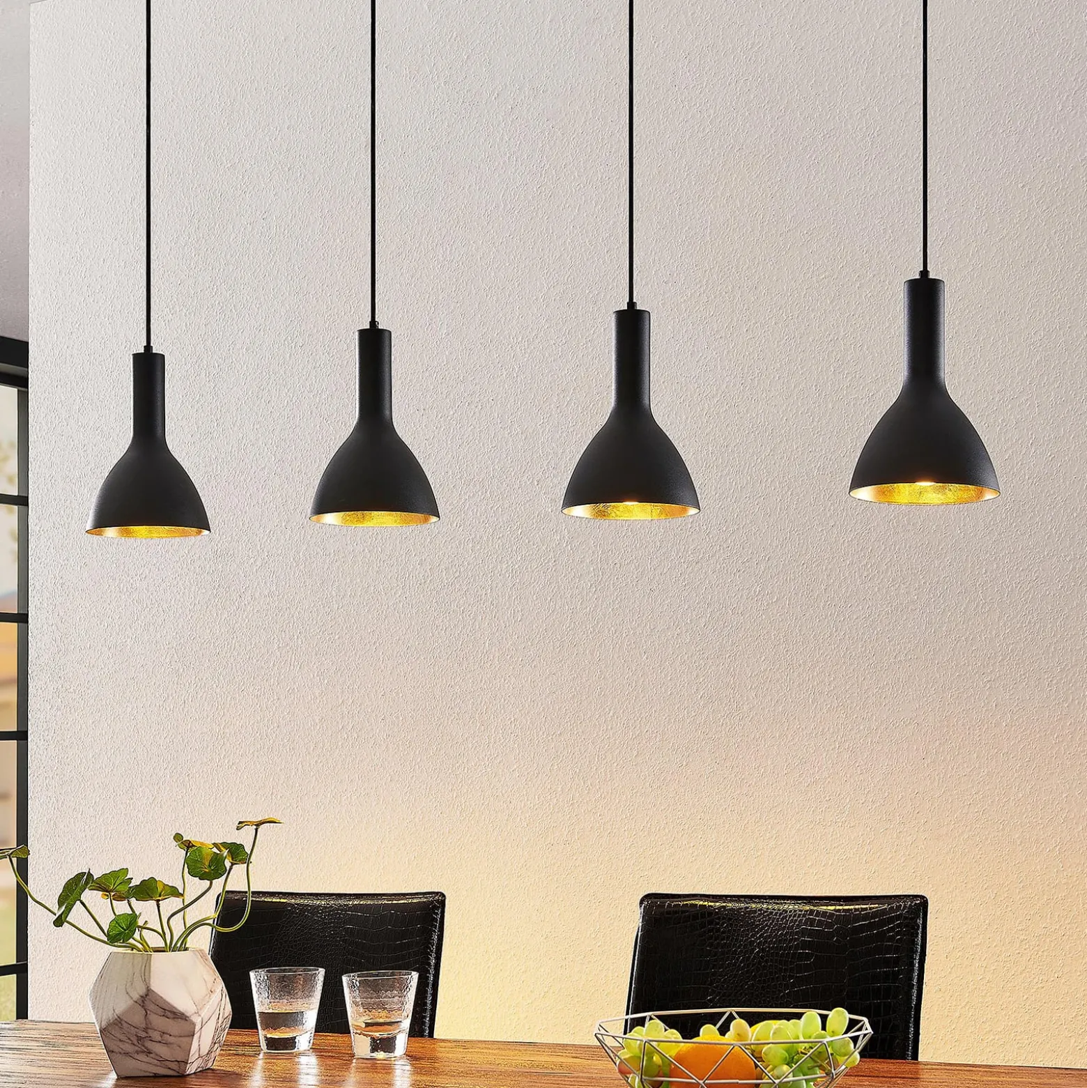 Arcchio Hängelampe Cosmina, 4-flammig, Länge 120 cm, schwarz