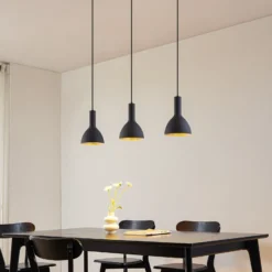 Arcchio Hängelampe Cosmina, 3-flammig, Länge 90 cm, schwarz