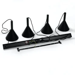 Arcchio Hängelampe Tadej, 4-flg., schwarz-weiß, Metall, E27