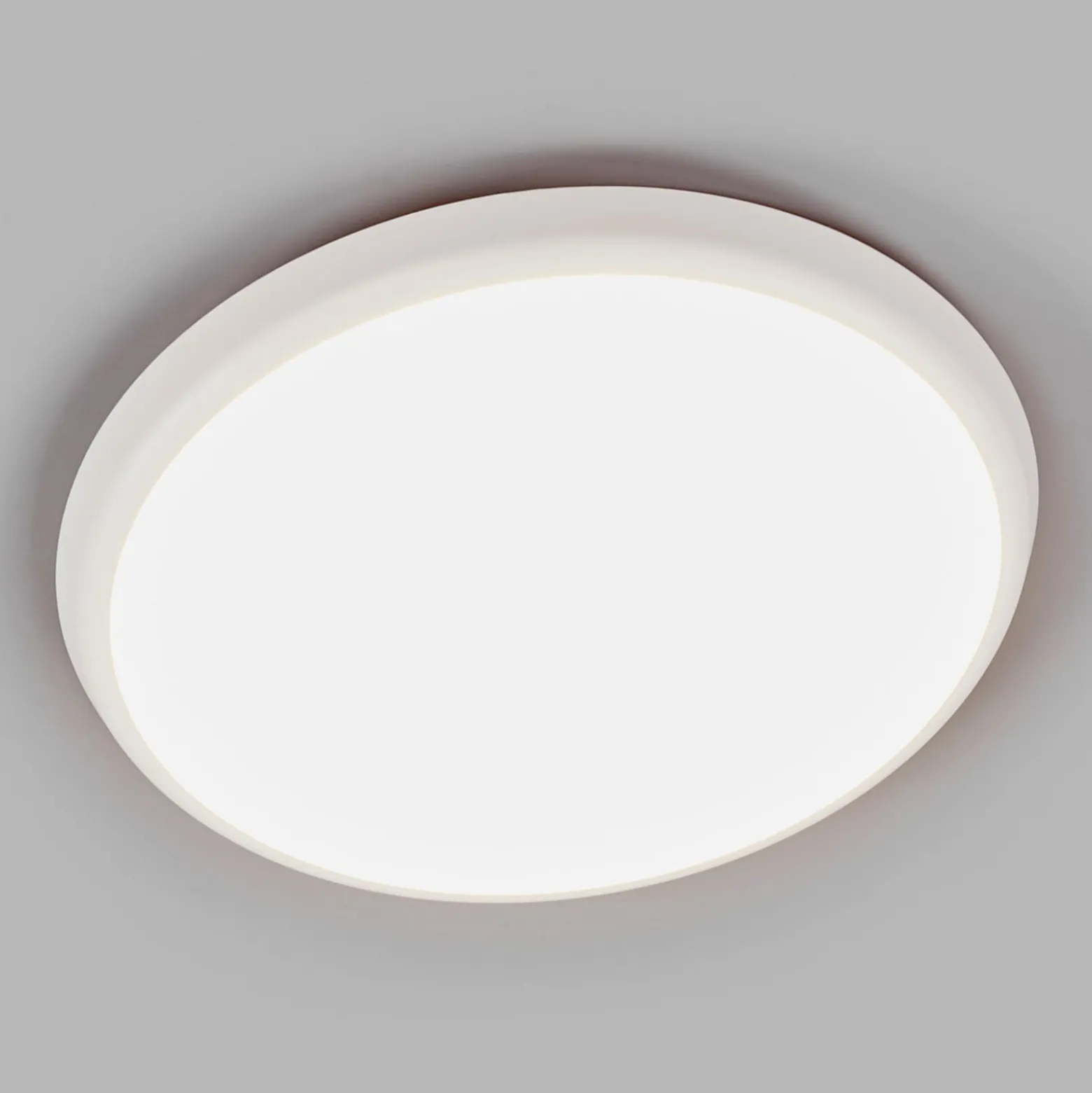 Arcchio LED-Deckenleuchte Augustin, Ø 30 cm, CCT, weiß, IP54