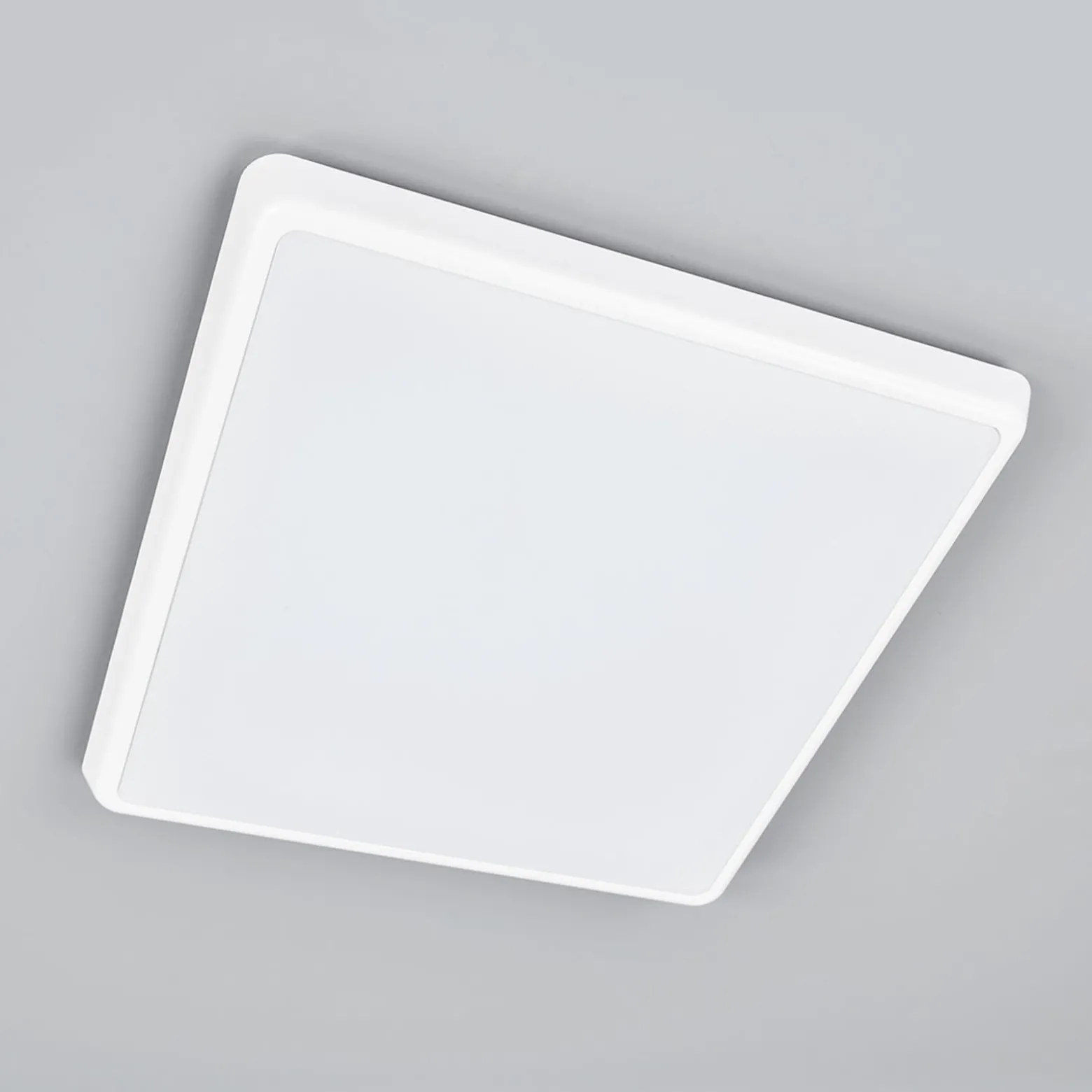 Arcchio LED-Deckenleuchte Augustin, 40 x 40 cm, weiß, IP54