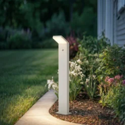 Arcchio LED-Wegeleuchte Yolena, Sensor, 100 cm, weiß, IP54