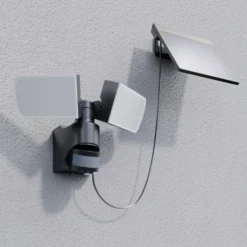 Arcchio Lissano LED-Solar-Wandstrahler mit Sensor