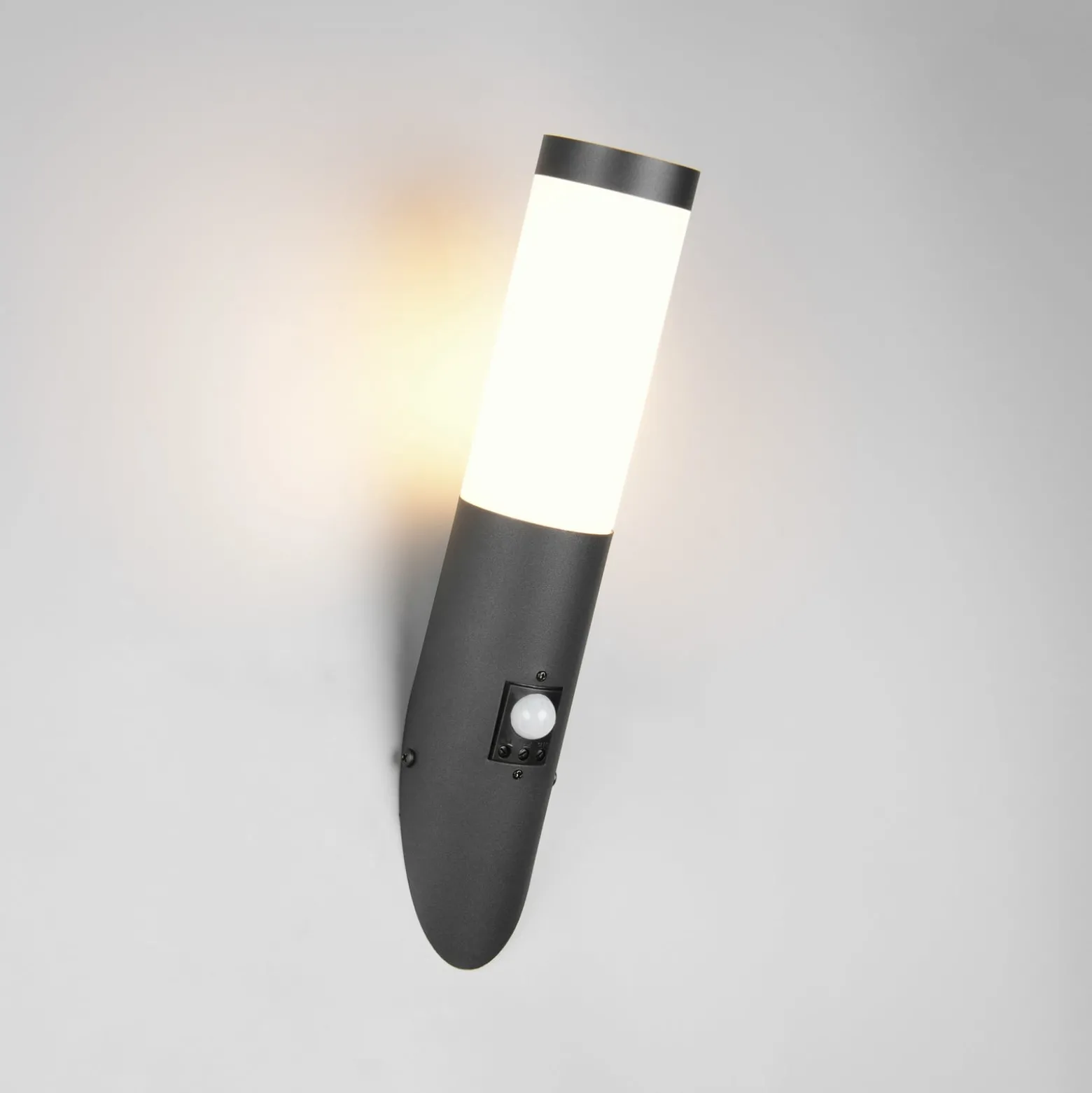 Außenwandlampe Trioto, schwarz matt, 39 cm Edelstahl, Sensor