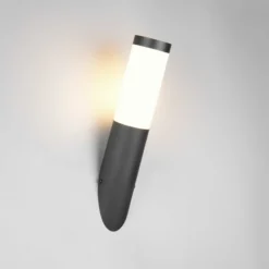 Außenwandlampe Trioto, schwarz matt, Höhe 39 cm, Edelstahl
