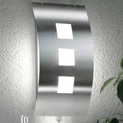 Außenwandleuchte Toma aus Edelstahl mit Sensor