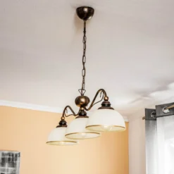 Balkenpendelleuchte Casale, dreiflammig Länge 74cm
