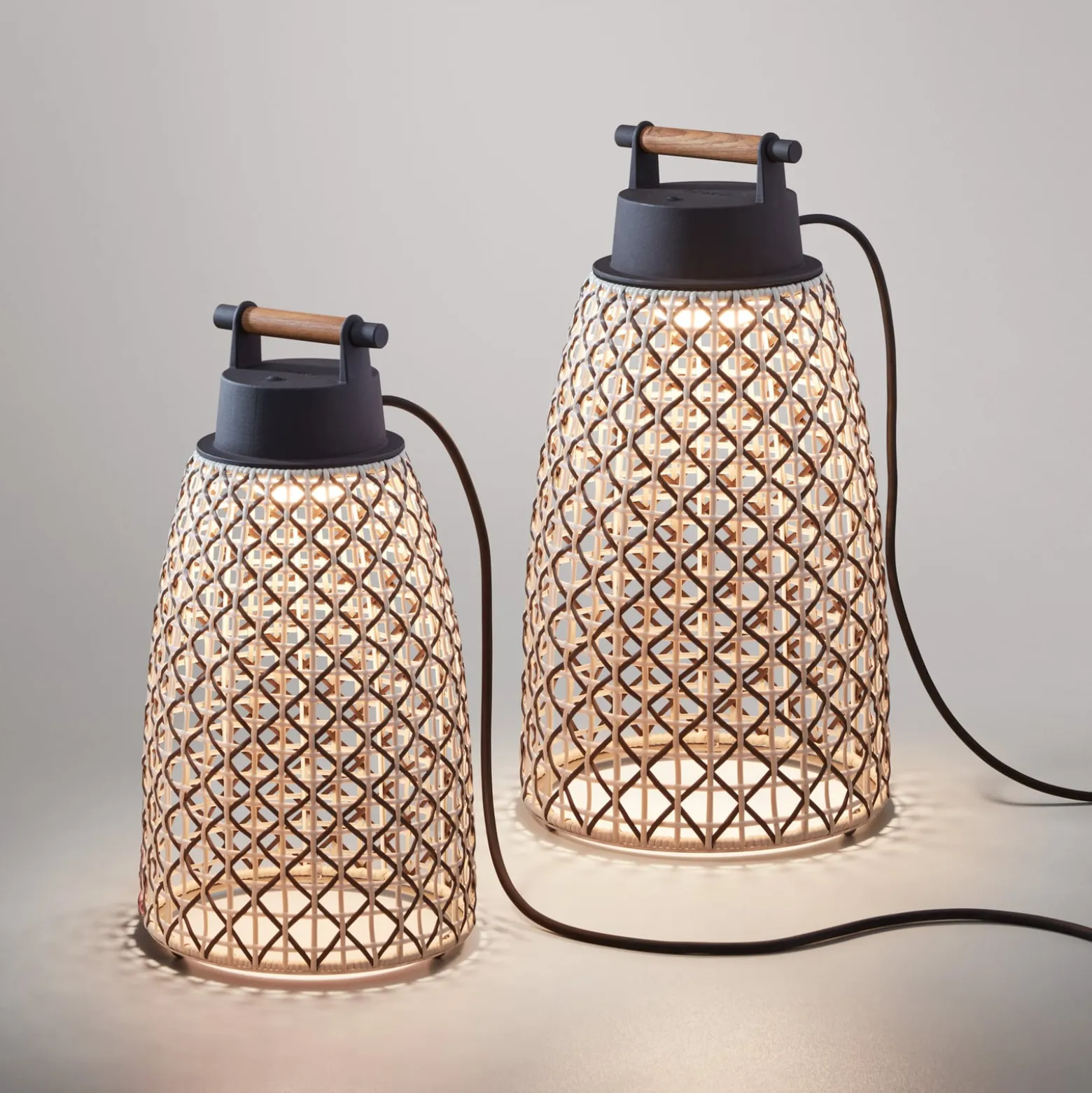 Bover Nans M/41 LED-Tischleuchte für außen, braun
