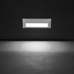 Breit strahlende LED-Außenwandleuchte Kössel