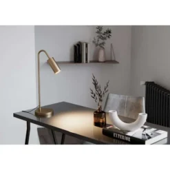 By Rydéns Tischleuchte Curve, gold matt, Metall, GU10