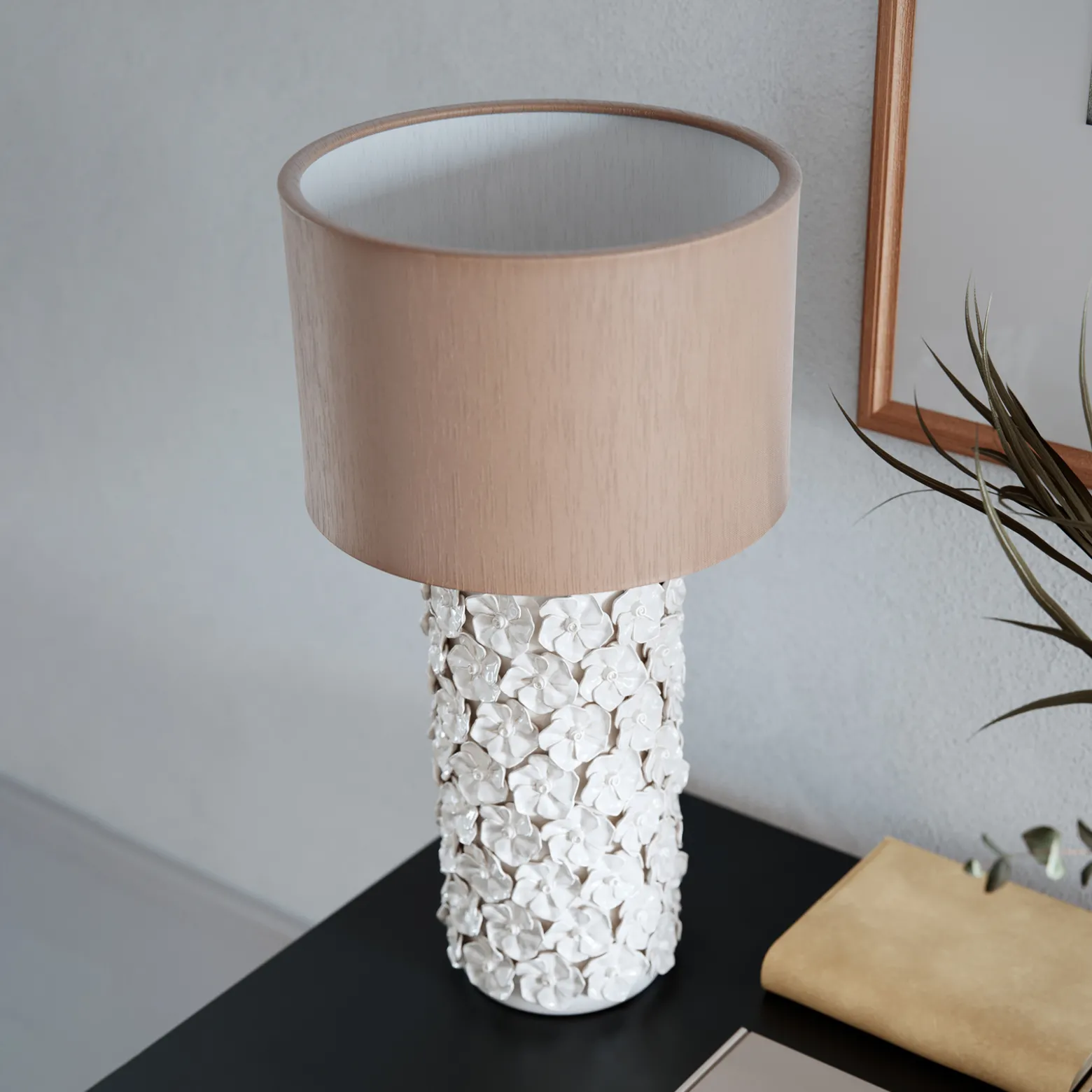 By Rydéns Tischleuchte Fiore, beige, Keramik, Höhe 54 cm