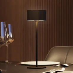 Calex LED-Akku-Tischleuchte Serino, schwarz, Alum, 2.700 K