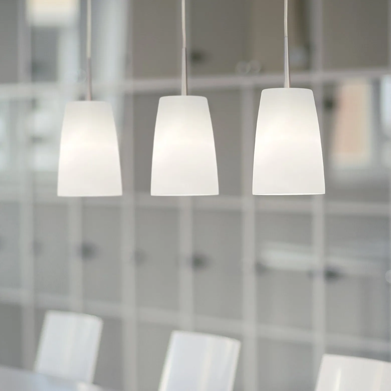 Casablanca Hängelampe Mesa, weiß, Glas, 3-flg., 100 cm, E27