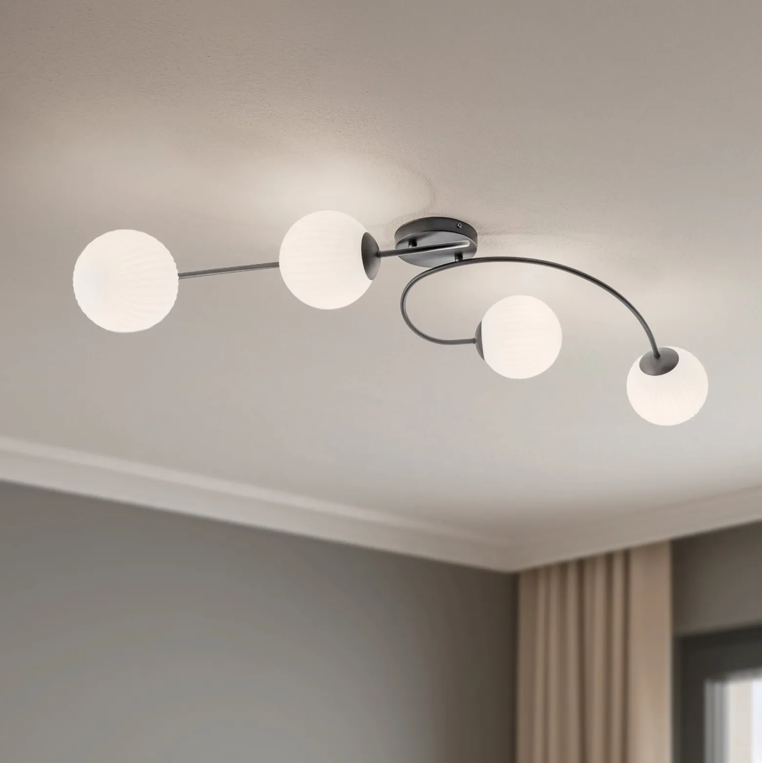 Deckenlampe Vibra, opal/schwarz, Länge 110 cm, Glas, 4-flg.