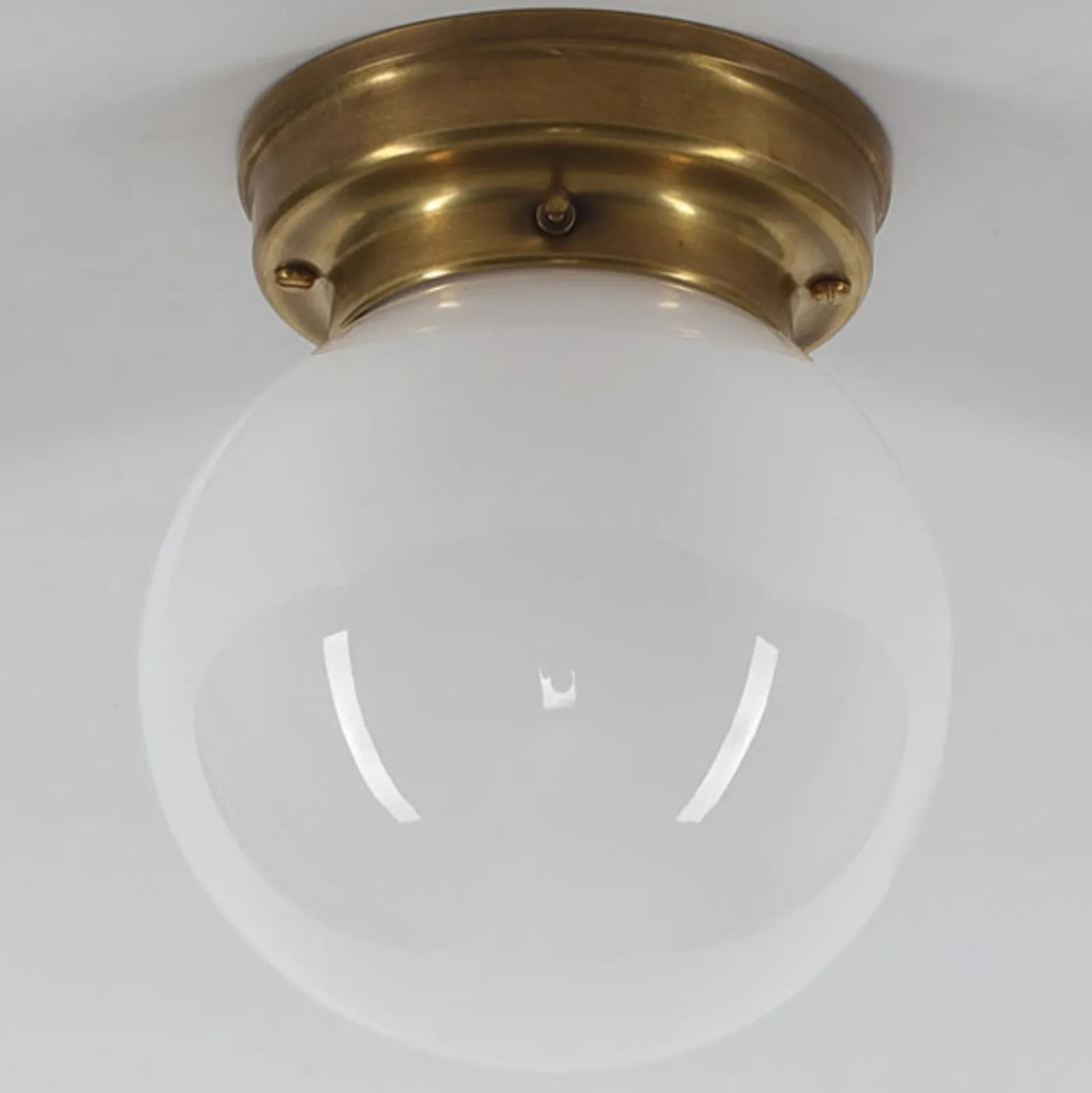 Deckenleuchte D99-115 op B mit opalem Glasschirm