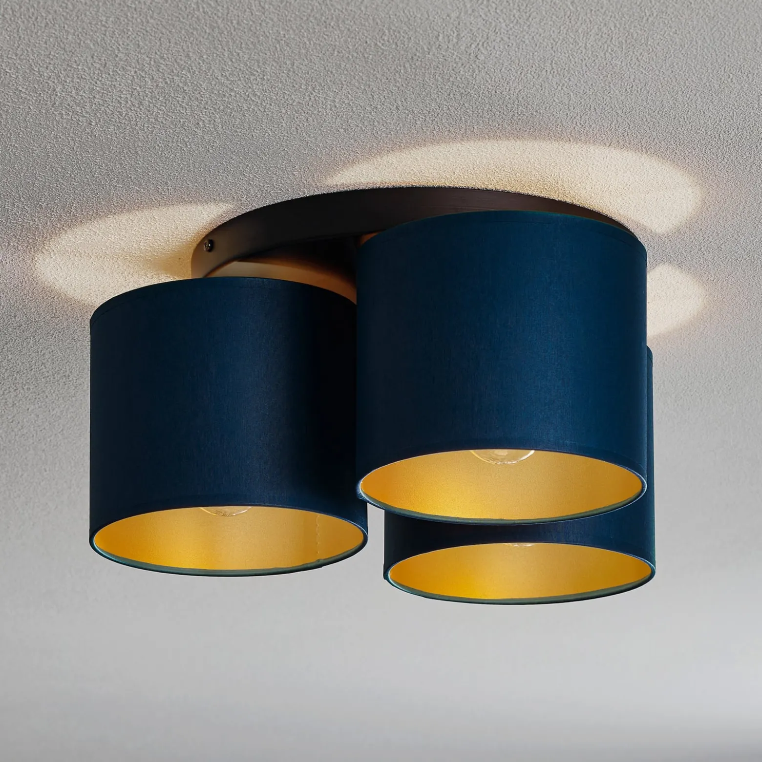 Deckenleuchte Soho zylindrisch, 3fl blau/gold