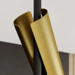 Deckenspot Leda 3, dreiflammig, schwarz-gold