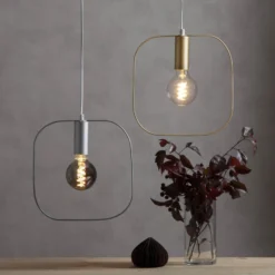 Deko-Hängeleuchte Shape mit Quadrat, silber