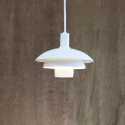 Dyberg Larsen Hängelampe Morph, weiß, Höhe 32 cm, Metall