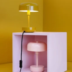 Dyberg Larsen LED-Akku-Tischleuchte Haipot, rosa, dimmbar