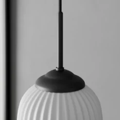 Dyberg Larsen Riflet Pendellampe aus Glas, Ø 14 cm