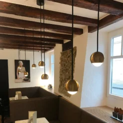 Egger DLS LED-Hängeleuchte Cleo, messingfarben