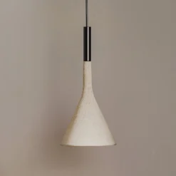 Foscarini Aplomb Hängeleuchte aus Beton, grau