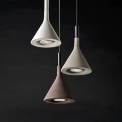 Foscarini Aplomb Mini Hängeleuchte aus Beton braun