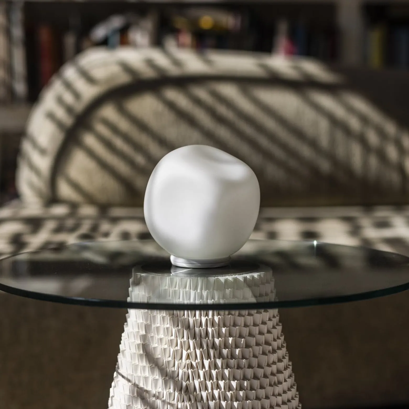 Foscarini Tischleuchte Hoba Piccola, Ø 13 cm, ein/aus, Glas