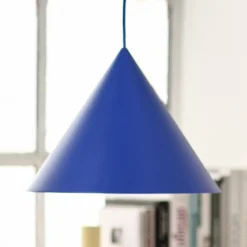 FRANDSEN Benjamin Pendelleuchte Ø 30 cm blau matt