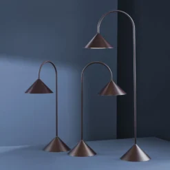 FRANDSEN LED-Akku-Stehlampe Grasp, rot, Höhe 72 cm, Metall