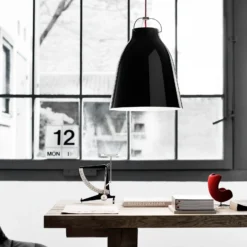 FRITZ HANSEN Caravaggio P3 Glanz schwarz