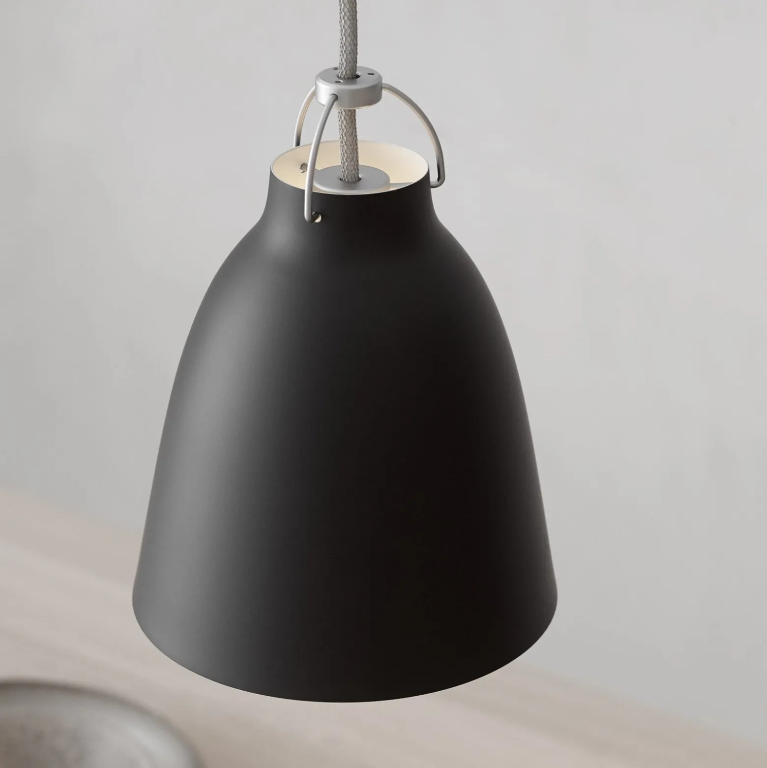 FRITZ HANSEN Caravaggio P1 matt schwarz