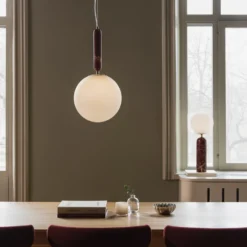 Globen Lighting Pendellampe Torrano, rot, Ø 30 cm, Marmor