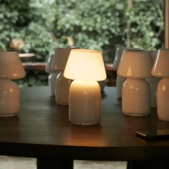 HAY Apollo Portable LED-Tischleuchte Akku aus Glas