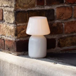 HAY Apollo Portable LED-Tischleuchte Akku aus Glas