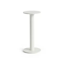 HAY LED-Akku-Tischlampe HOST PORTABLE, cremeweiß, 22 cm IP44