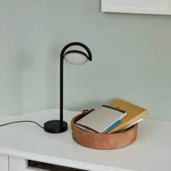 HAY Marselis LED-Tischleuchte verstellbar, schwarz