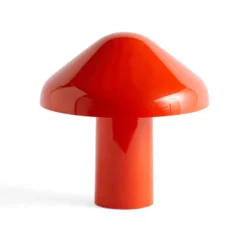 HAY Pao Portable LED-Tischleuchte mit Akku rot