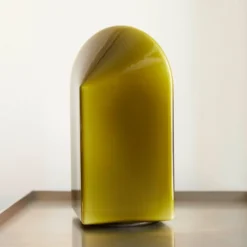 HAY Parade LED-Tischleuchte moosgrün Höhe 24 cm