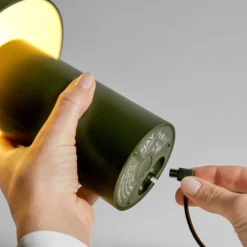HAY PC Portable LED-Tischleuchte Akku, oliv