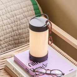 HÜBSCH LED-Akku-Tischleuchte Camp schwarz, Glas, Eisen, IP44