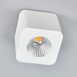 Helestra Oso LED-Deckenspot, eckig, weiß matt