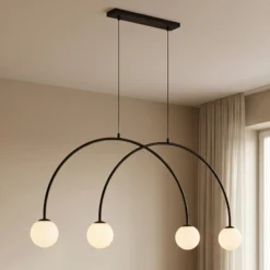 Hängelampe Alison, schwarz/weiß, 4fl, Bogen, 129cm
