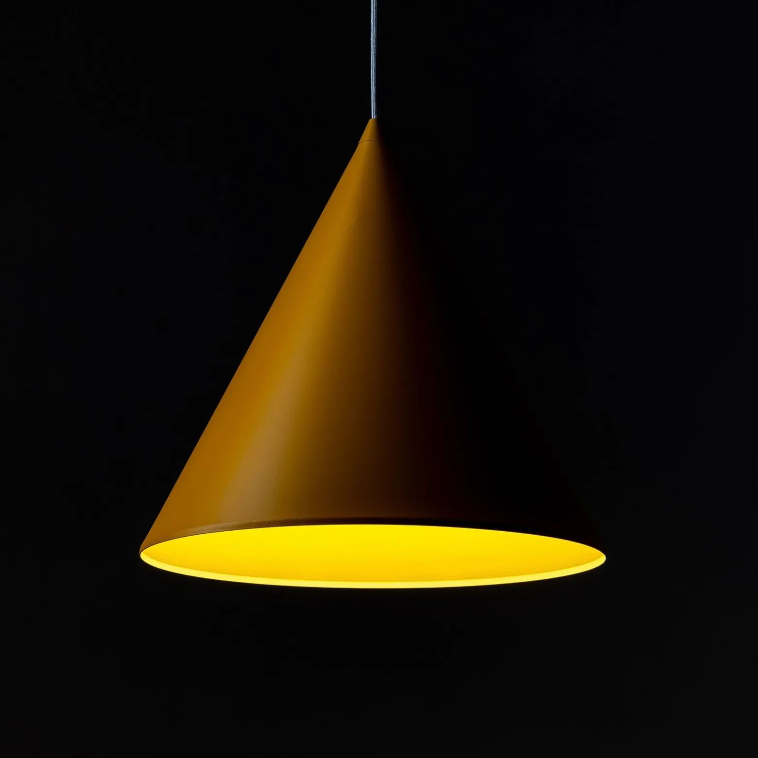 Hängeleuchte Cono, einflammig, Ø 32 cm, gelb