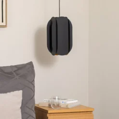 Hängeleuchte Corner, schwarz, Höhe 35 cm, Metall, E27